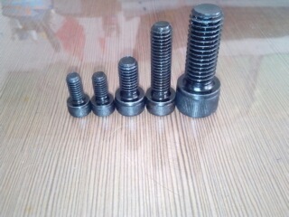 廠家批發(fā)8.8級(jí)10.9級(jí)內(nèi)六角,外六角螺栓,歡迎采購。圖片,廠家批發(fā)8.8級(jí)10.9級(jí)內(nèi)六角,外六角螺栓,歡迎采購。圖片大全,永年縣達(dá)力索具-